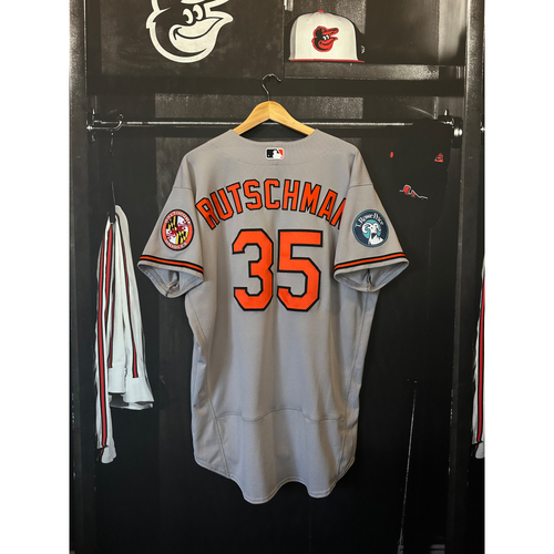 Game-Used or Autographed All auctions | Baltimore Orioles Auctions