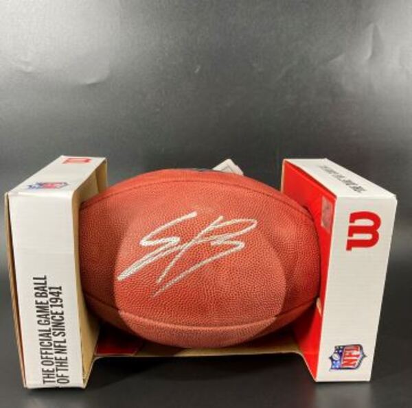 NFL - Rams Stetson Bennett Signed Authentic Football