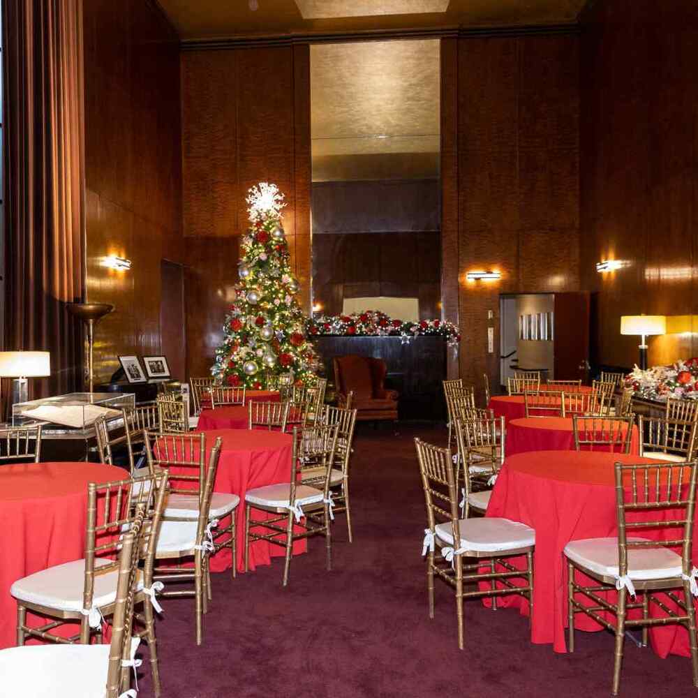 CHRISTMAS SPECTACULAR STARRING THE RADIO CITY ROCKETTES® - ROXY SUITE EXPERIENCE