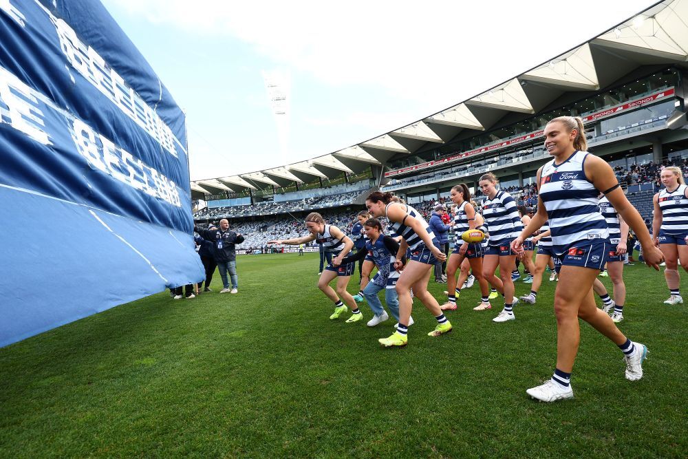 2026 AFLW Junior Mascot Experience