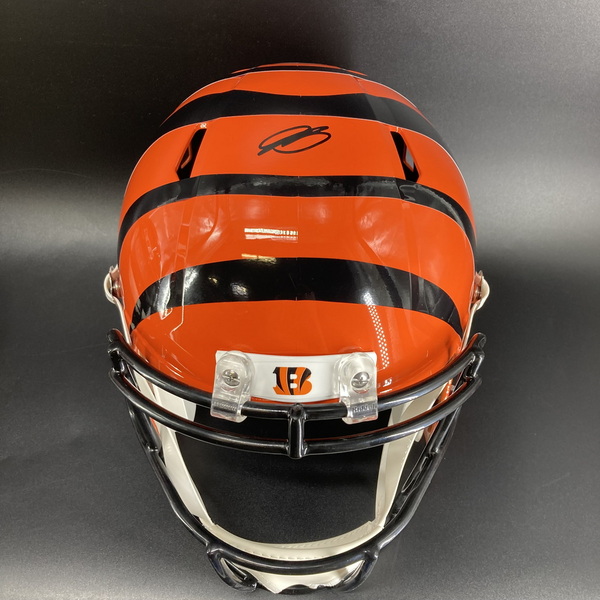 NFL - Bengals Jermaine Burton Signed Replica Speed Helmet