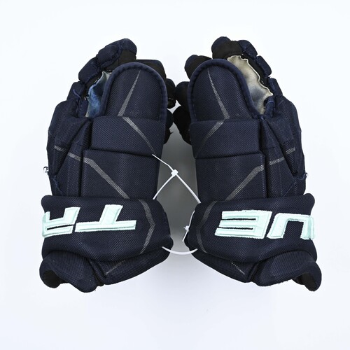 Image of Kuhlman, Karson<br>True Catalyst 9X Gloves<br>Seattle Kraken<br>2022-23<br>#25
