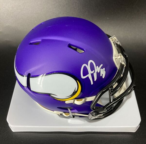 NFL - Vikings Justin Jefferson Signed Mini Helmet