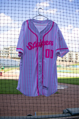 Allan Winans #37, Pink In The Park Jersey, Sz. 46