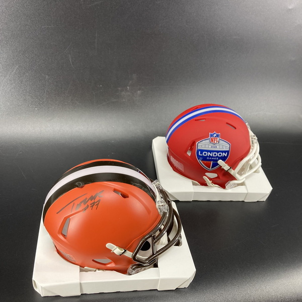 London Games - - Broncos Pat Bryant Signed Rave Mini Helmet + London Gam...