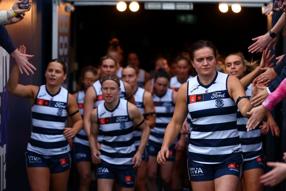 2025 AFLW Team Signed Guernsey