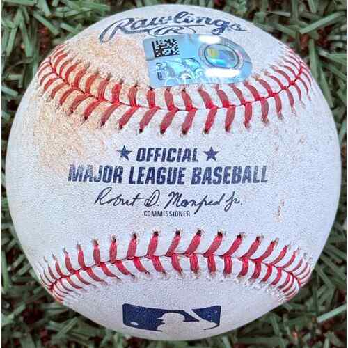 Game-Used or Autographed All auctions | Toronto Blue Jays Auctions