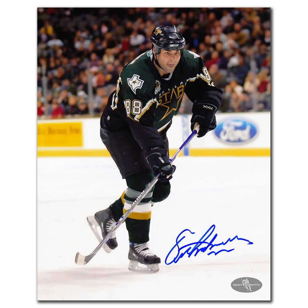 Eric Lindros Autographed Dallas Stars 8x10 Photo - On the Rush