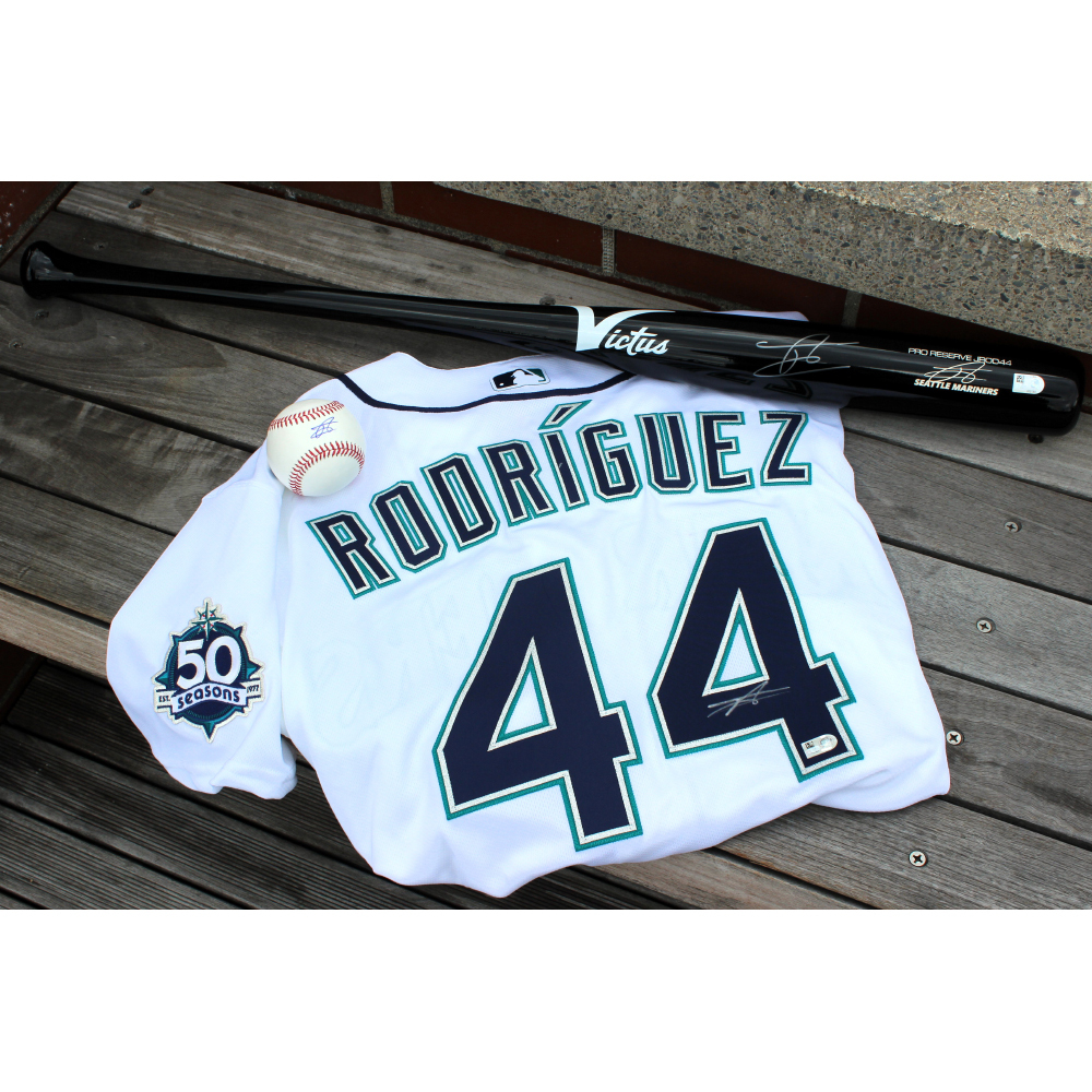 シアトル・マリナーズ Julio Rodríguez直筆サイン入りユニフォーム Julio Rodríguez Autographed Jersey, Bat, & Ball | Seattle Mariners