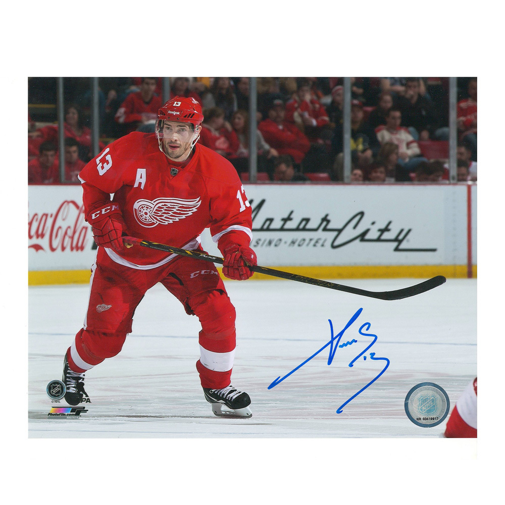 PAVEL DATSYUK Signed Detroit Red Wings 8 X 10 Photo - 70317