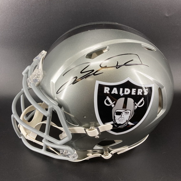 NFL - Raiders Zamir White signed flash helmet