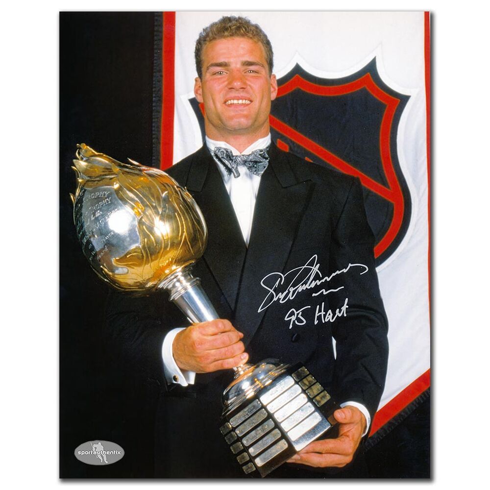 Eric Lindros Autographed Philadelphia Flyers 8x10 Photo - 1995 Hart Trophy