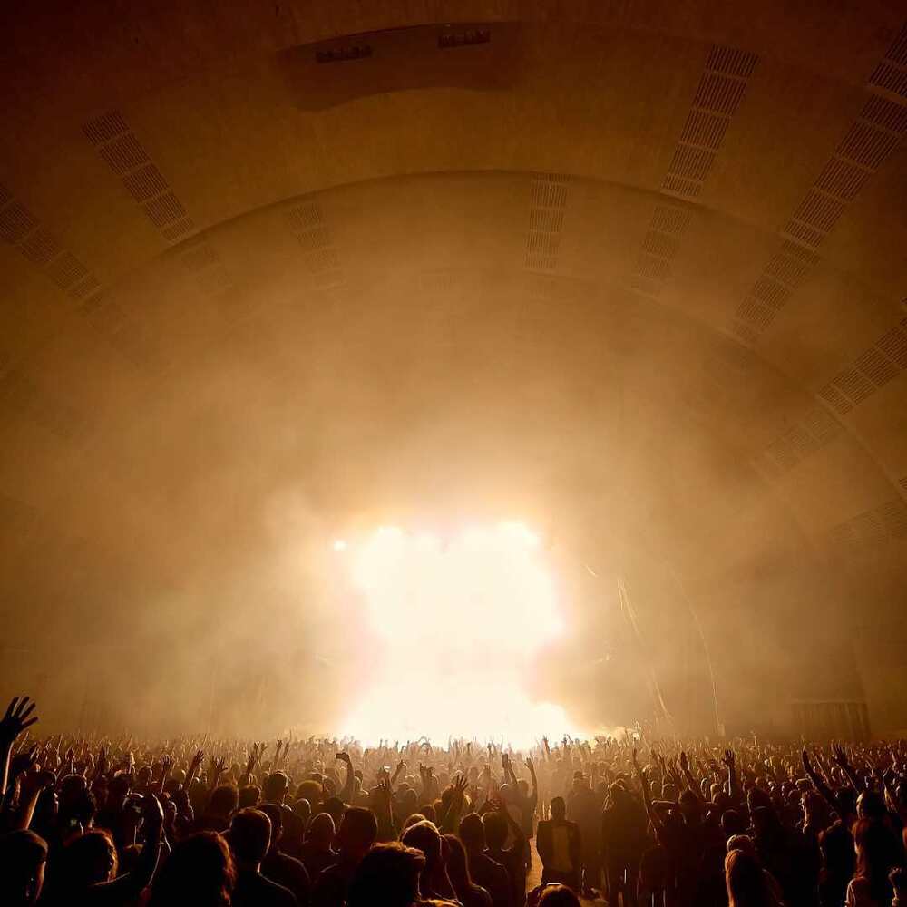 MEMBER MONTH SPECIAL: RAYE AT RADIO CITY MUSIC HALL