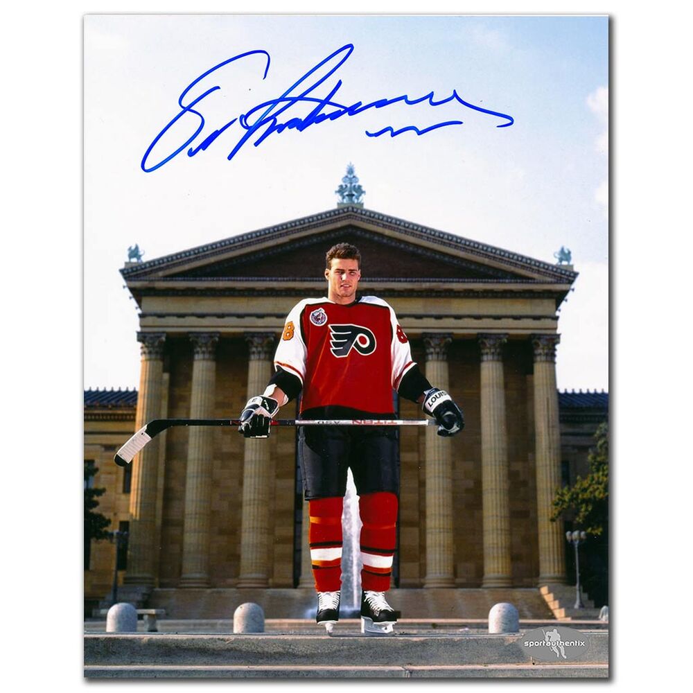 Eric Lindros Autographed Philadelphia Flyers 8x10 Photo - Philadelphia Museum of Art