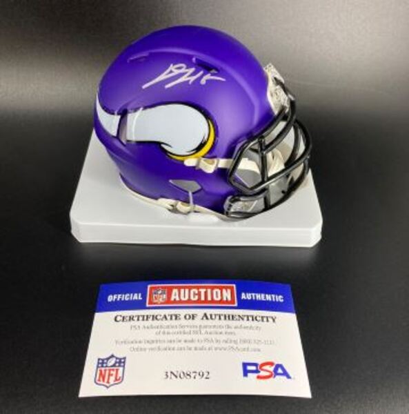 NFL - Vikings Dallas Turner Signed Mini Helmet