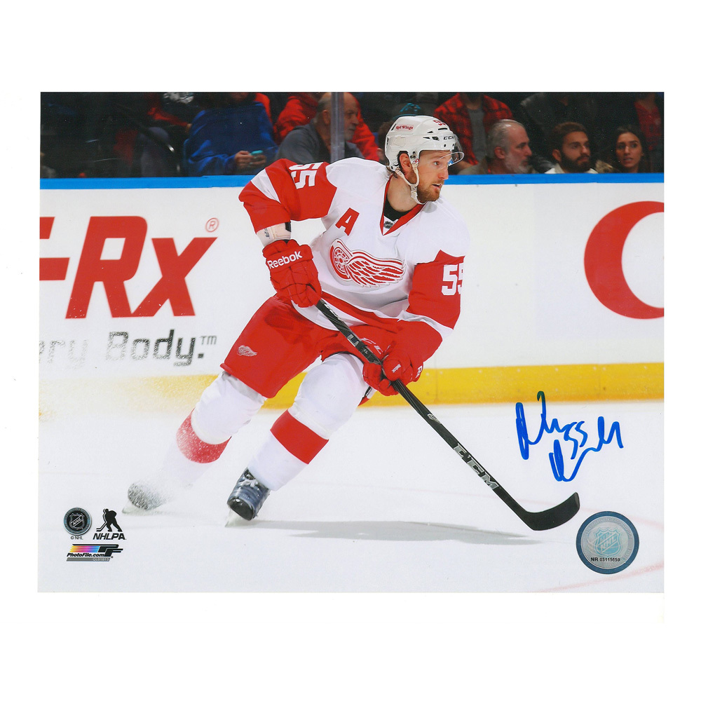 NIKLAS KRONWALL Signed Detroit Red Wings 8 X 10 Photo - 70343