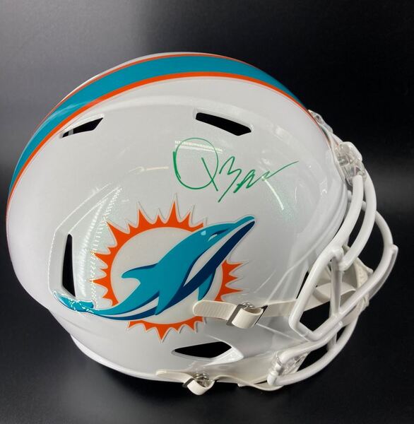 NFL - Dolphins Quinn Ewers Signed Replica Speed Helmet