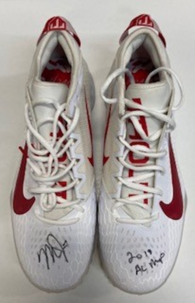 2019 mike trout cleats