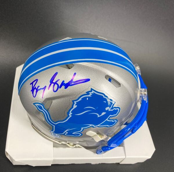 Legends - Lions Barry Sanders Signed Mini Helmet