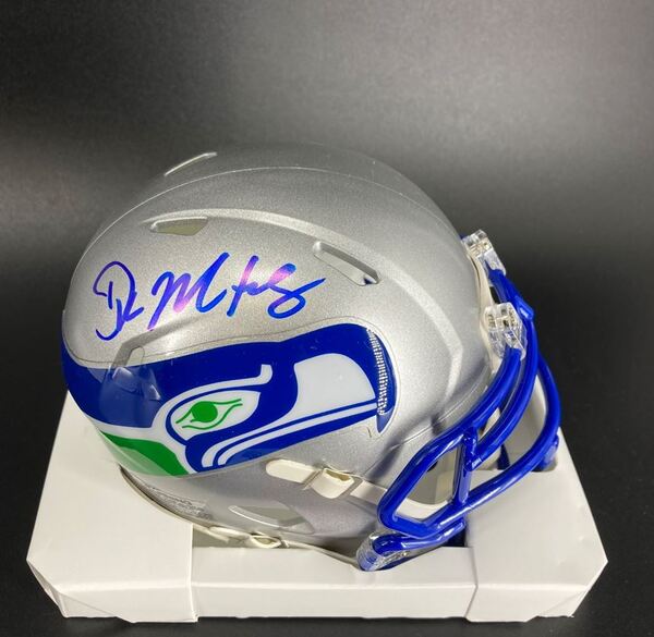 NFL - Seahawks DK Metcalf Signed Alternate Mini Helmet
