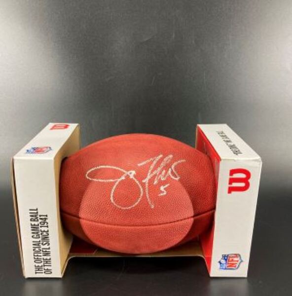 NFL - Ravens Joe Flacco Signed STS Authentic Football