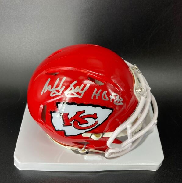 HOF - Chiefs Bobby Bell Signed Mini Helmet
