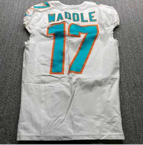 STS - Dolphins Jaylen Waddle Game Used Jersey (11/19/23) Size 38 Washed ...