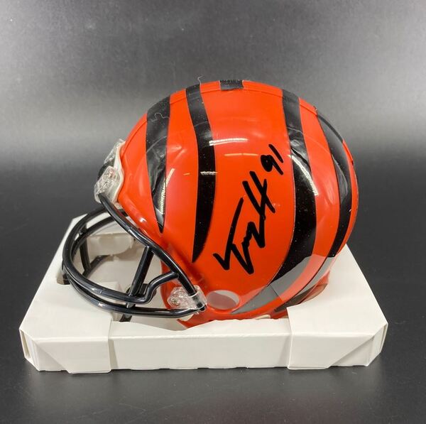 NFL - Bengals Trey Hendrickson Signed Mini Helmet