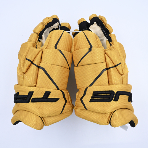 Image of Clifton, Connor<br>True Catalyst 9X Gloves - 2023 Winter Classic - Game-Issued (GI)<br>Boston Bruins<br>2022-23<br>#75