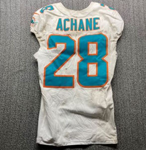Crucial Catch - Dolphins De'Von Achane Game Worn Jersey (9/14/2025) Size...
