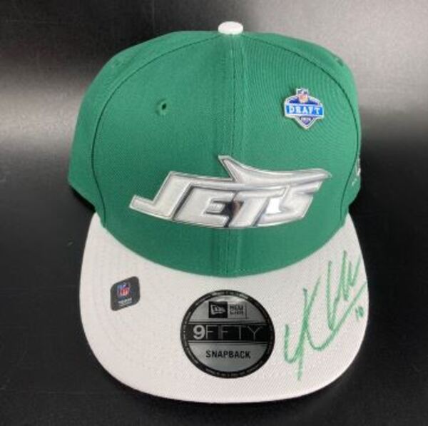 NFL - Jets Cade Klubnik Signed Hat With 2026 Draft Pin