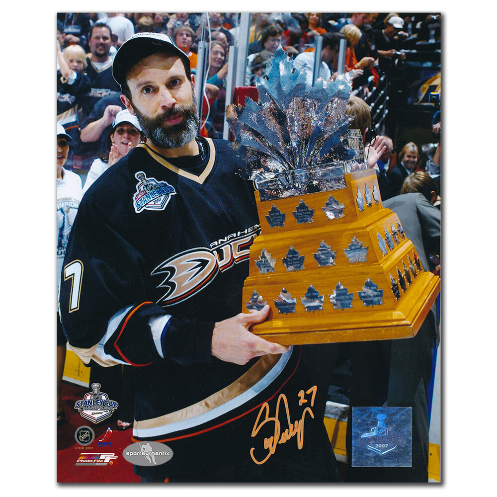 Scott Niedermayer Autographed Anaheim Ducks 8x10 Photo - 2007 Conn Smythe Trophy