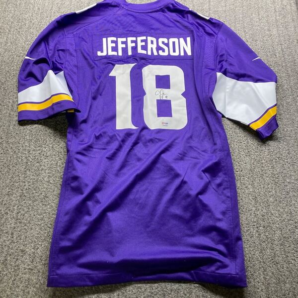 NFL - Vikings Justin Jefferson Signed Replica Jersey