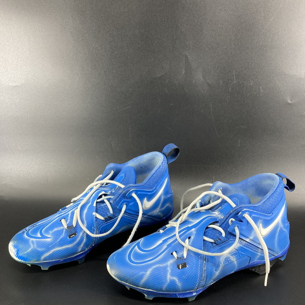 #90 Teair Tart autographed cleats from Chargers Training Camp. All proce...