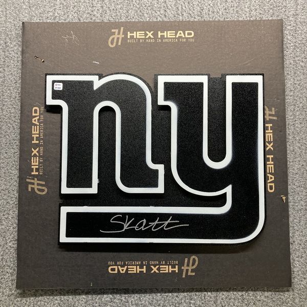 NFL - Giants Cam Skattebo Signed 3D Metal Wall Art (19 x 15)