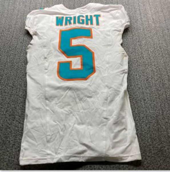 Crucial Catch - Dolphins Jaylen Wright Game Worn Jersey (9/18/2025) Size 38