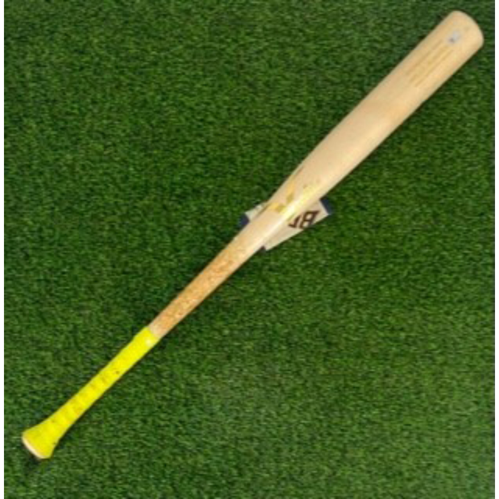 Cracked Bat 27 Adames 2022 Milwaukee Brewers Auctions