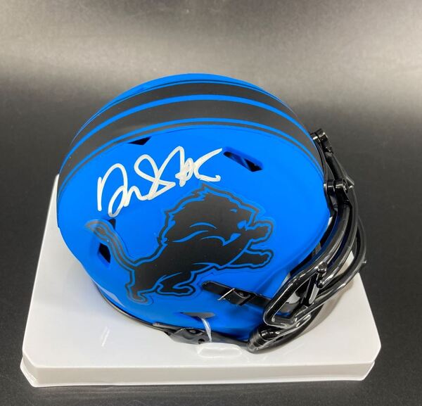Lions - David Montgomery Signed Rave Mini Helmet
