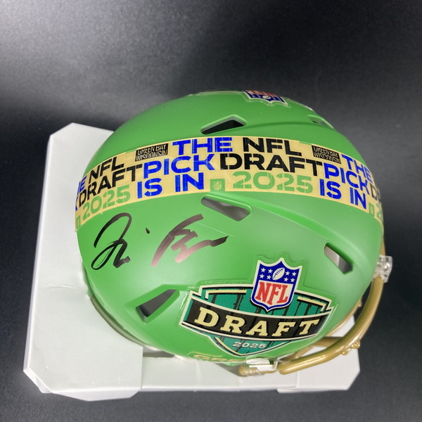 NFL - Vikings Tai Felton Signed NFL Draft Mini Helmet