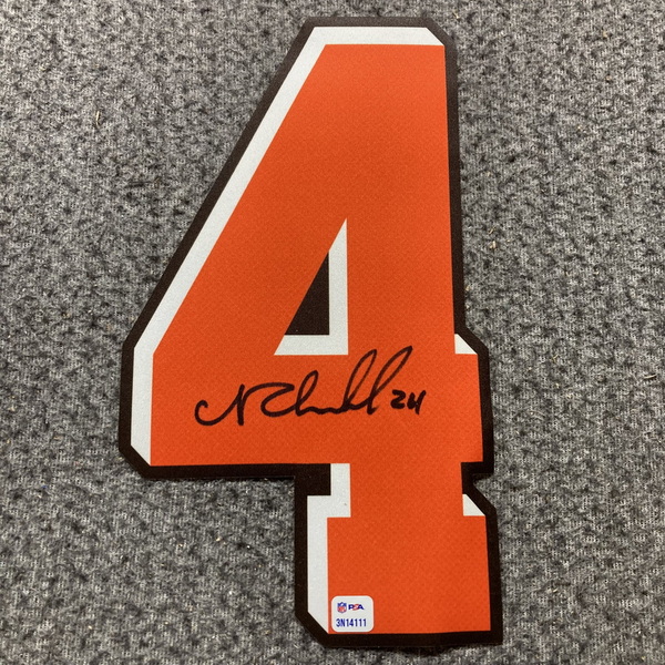 NFL - Browns Nick Chubb Signed Jersey Number