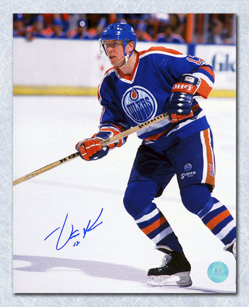 Jari Kurri Edmonton Oilers Autographed Game Action 16x20 Photo NHL