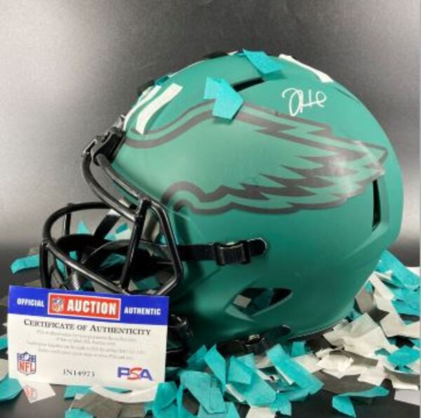 NFL - Eagles Jalen Hurts Signed Replica Rave Helmet With On-Field Super ...