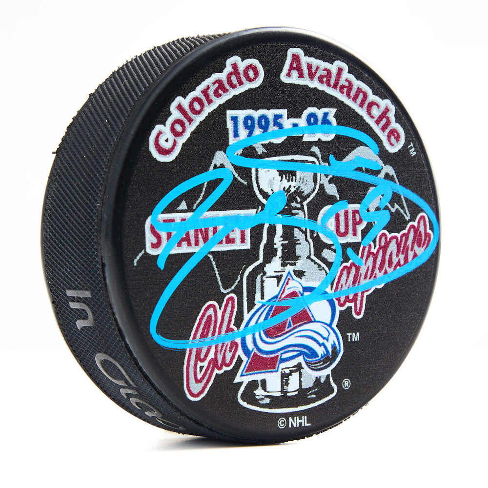 Joe Sakic Autographed Colorado Avalanche 1996 Stanley Cup Puck