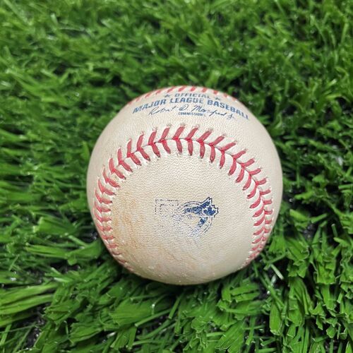 Game-Used or Autographed 6 x 8 | Toronto Blue Jays Auctions
