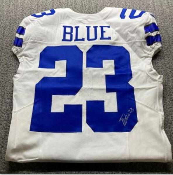NFL - Cowobys Jaydon Blue Signed Authentic Jersey Size 40