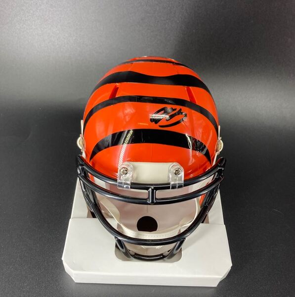 NFL - Bengals Jermaine Burton Signed Mini Helmet