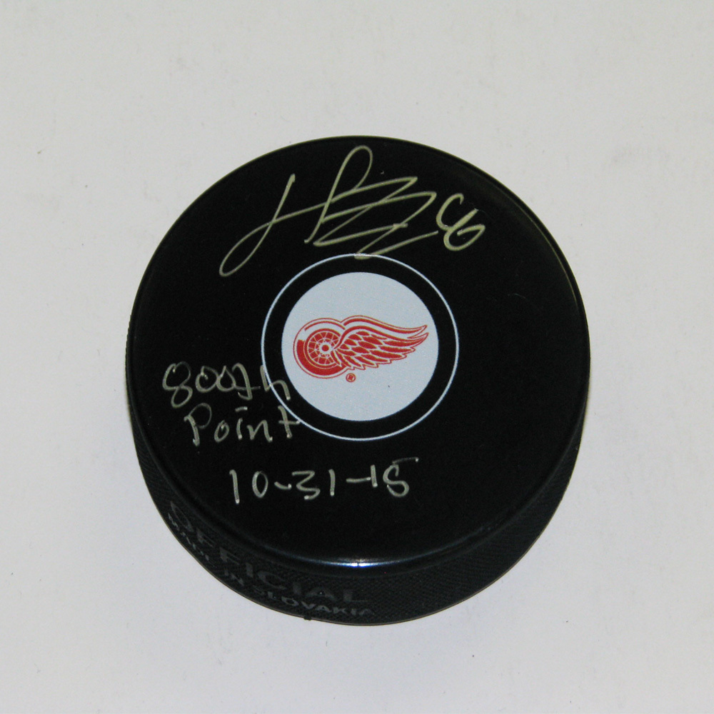 HENRIK ZETTERBERG Signed Detroit Red Wings Puck with 