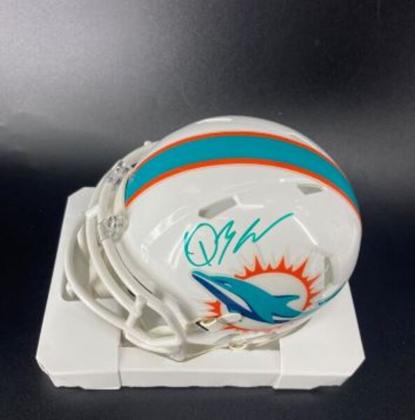 NFL - Dolphins Quinn Ewers Signed Mini Helmet