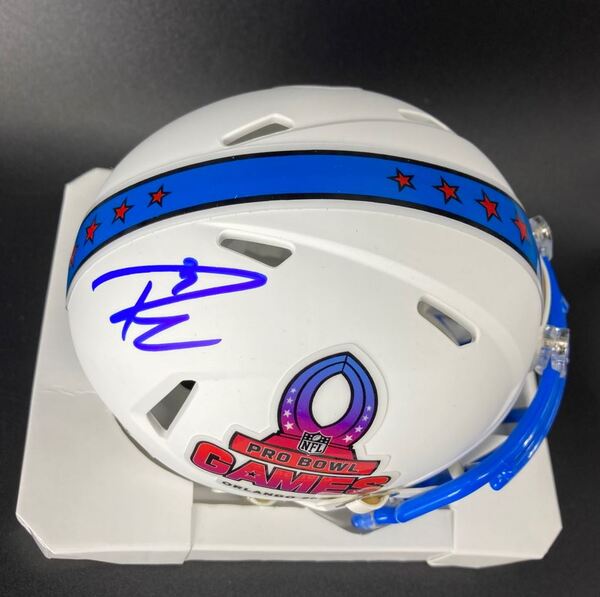 NFL - Seahawks Russell Wilson Signed Pro Bowl Games Mini Helmet
