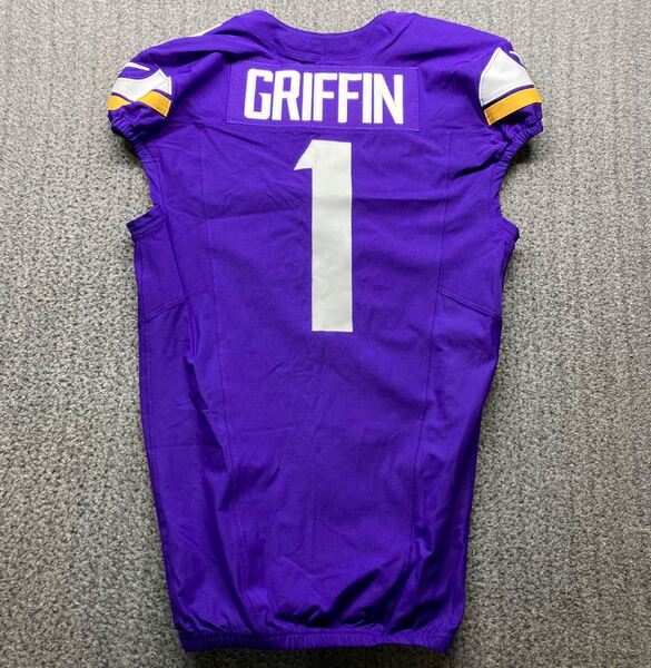 London Games - Vikings Shaq Griffin Game Used Jersey (10/6/2024) Size 40...